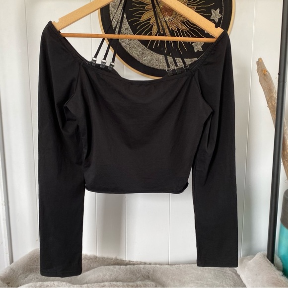 NWT Dark in Love Kiri Top TW395 Black Goth Long Sleeve Gothic Crop Pointed Hem - Picture 3 of 11